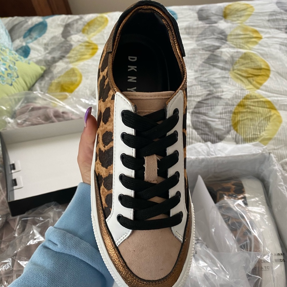Sneaker